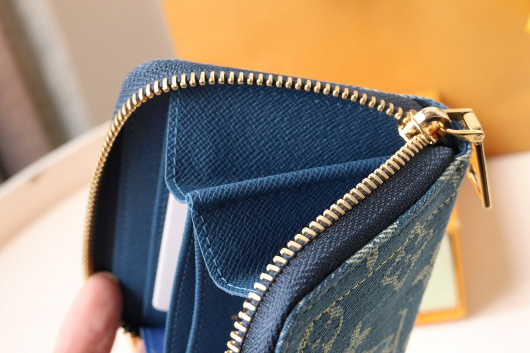 LV ジッピーコイン 11cm ブルーデニム