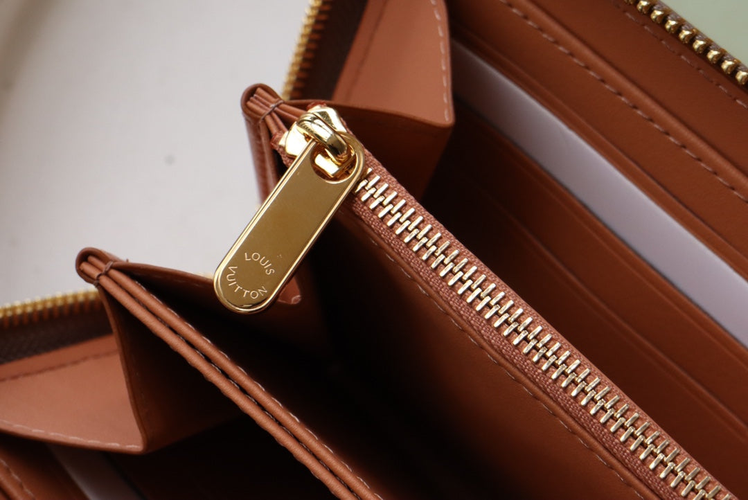 PORTEFEUILLE ZIPPY 19,5 EN CUIR MAHINA