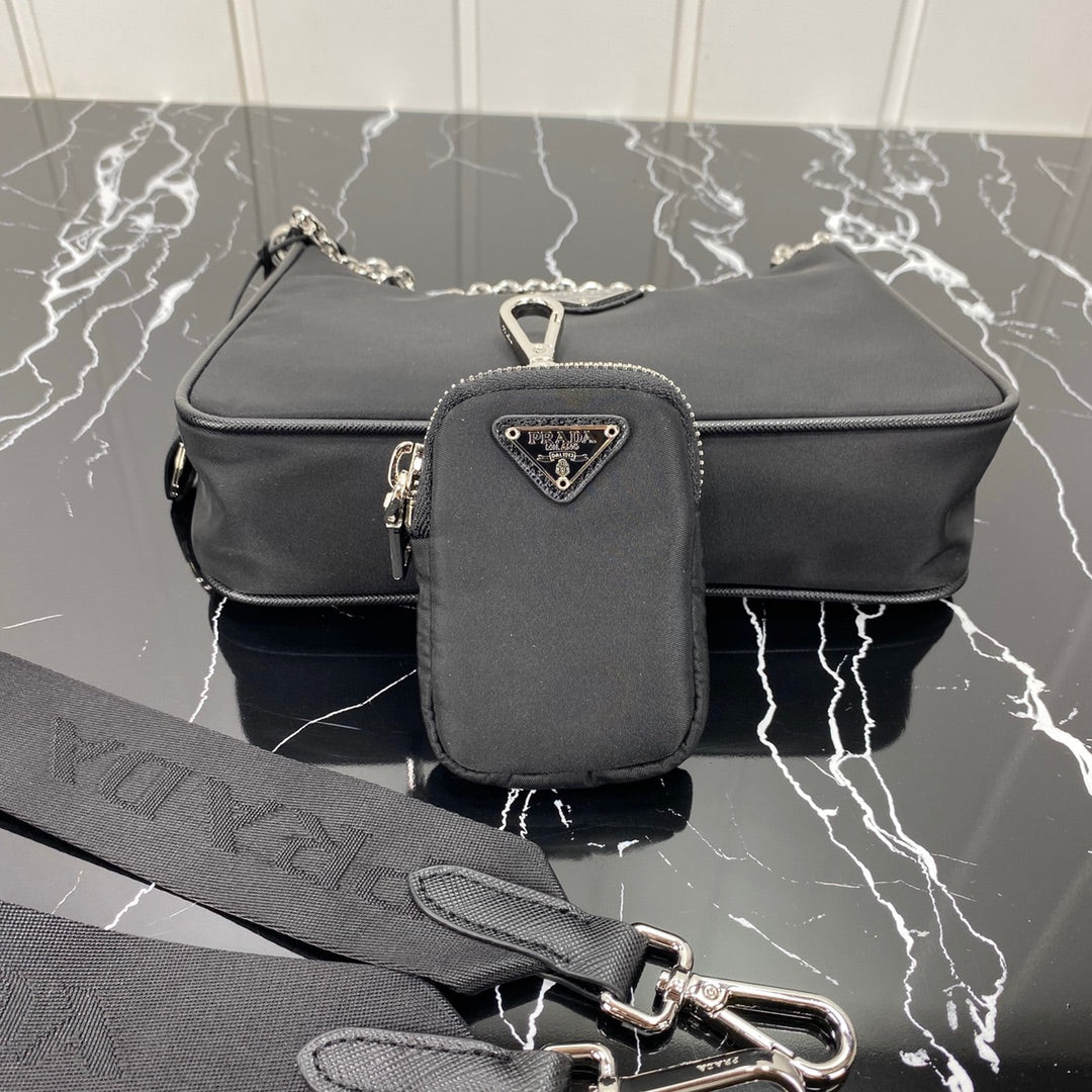 SAC PRA HOBO 22 EN RE-NYLON NOIR