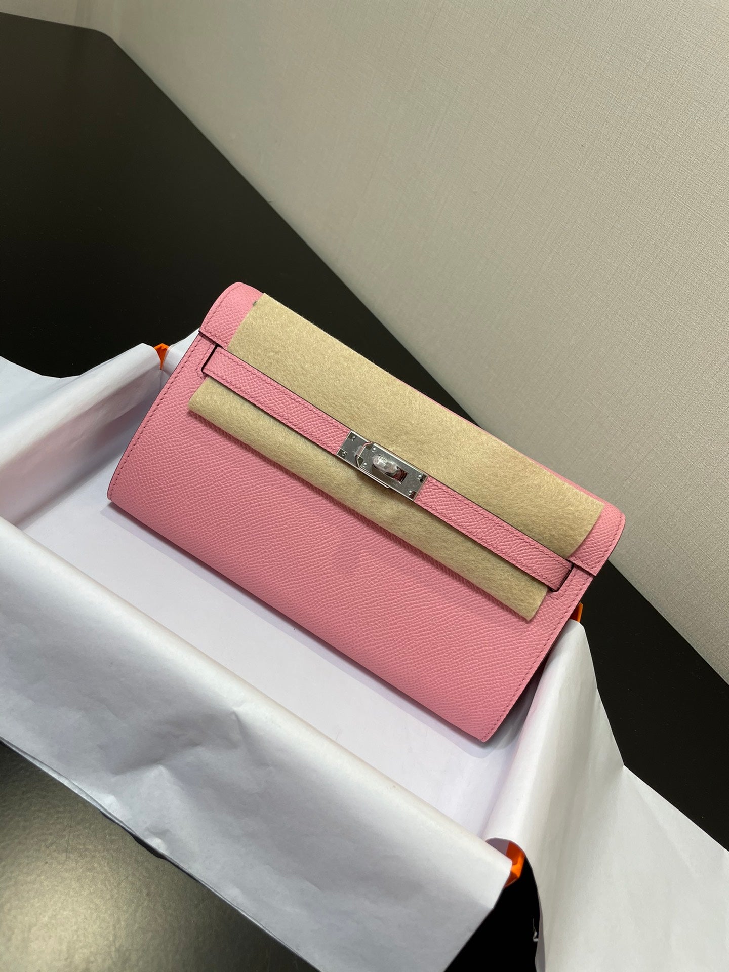 ケリー トゥ ゴー ウォレット 20.5 ピンク エプソム シルバー金具