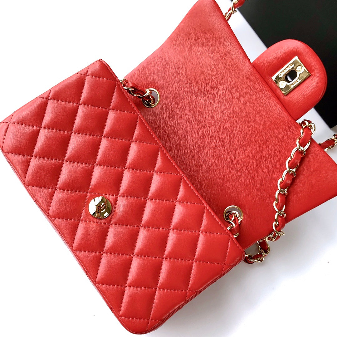 ミニ レクタングル フラップバッグ 20cm レッド ラムスキン ゴールド金具