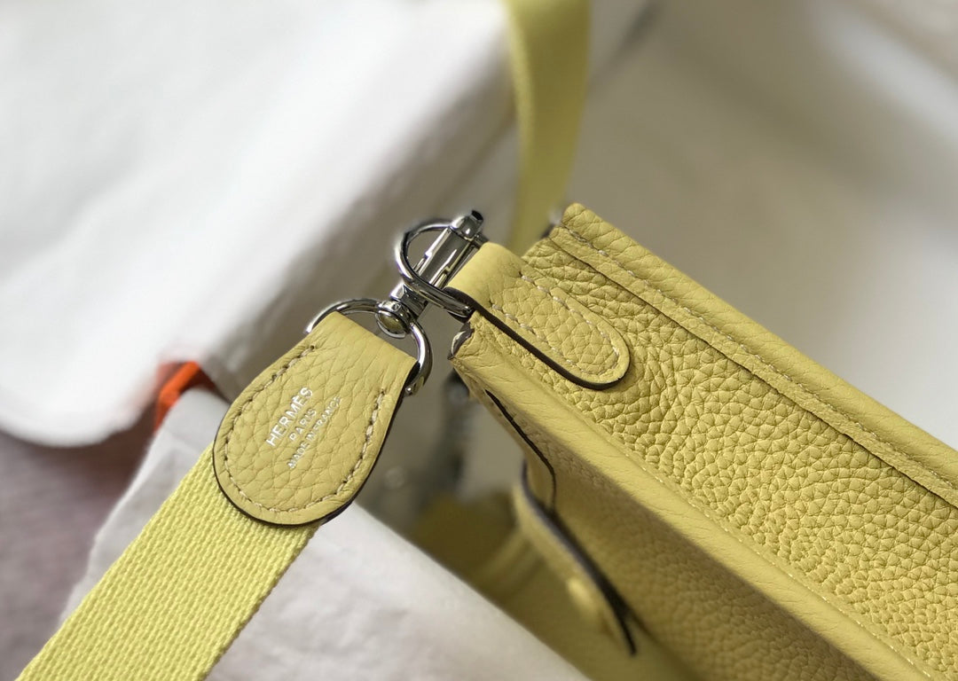 Mini Evelyne 18cm Jaune Togo Shw