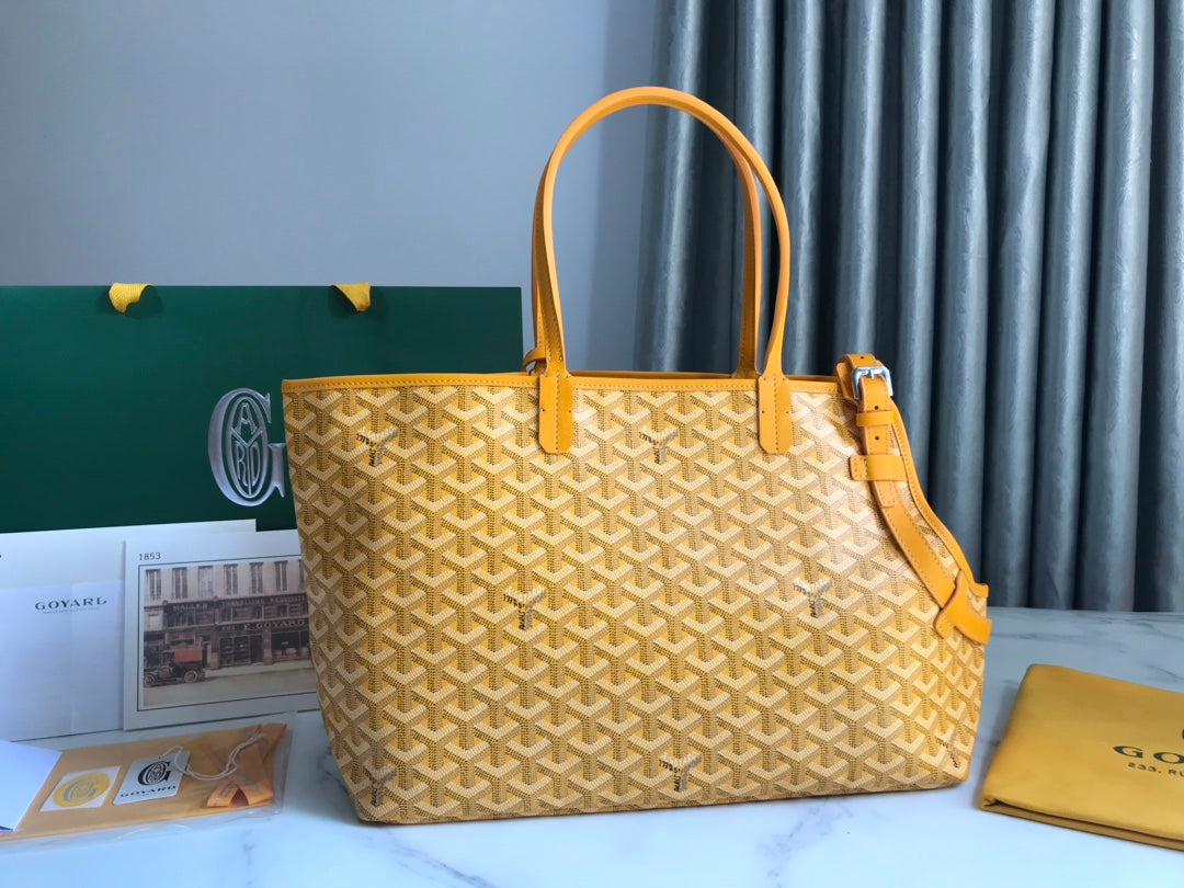 CHIEN GRIS BAG 33 IN YELLOW GOYARDINE CANVAS AND CALFSKIN TRIM