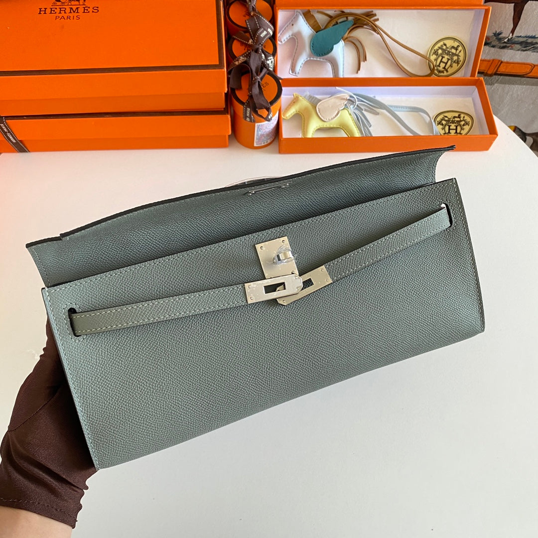 HM ケリーカット 31 アッシュグレー エプソムレザー シルバー金具 229039