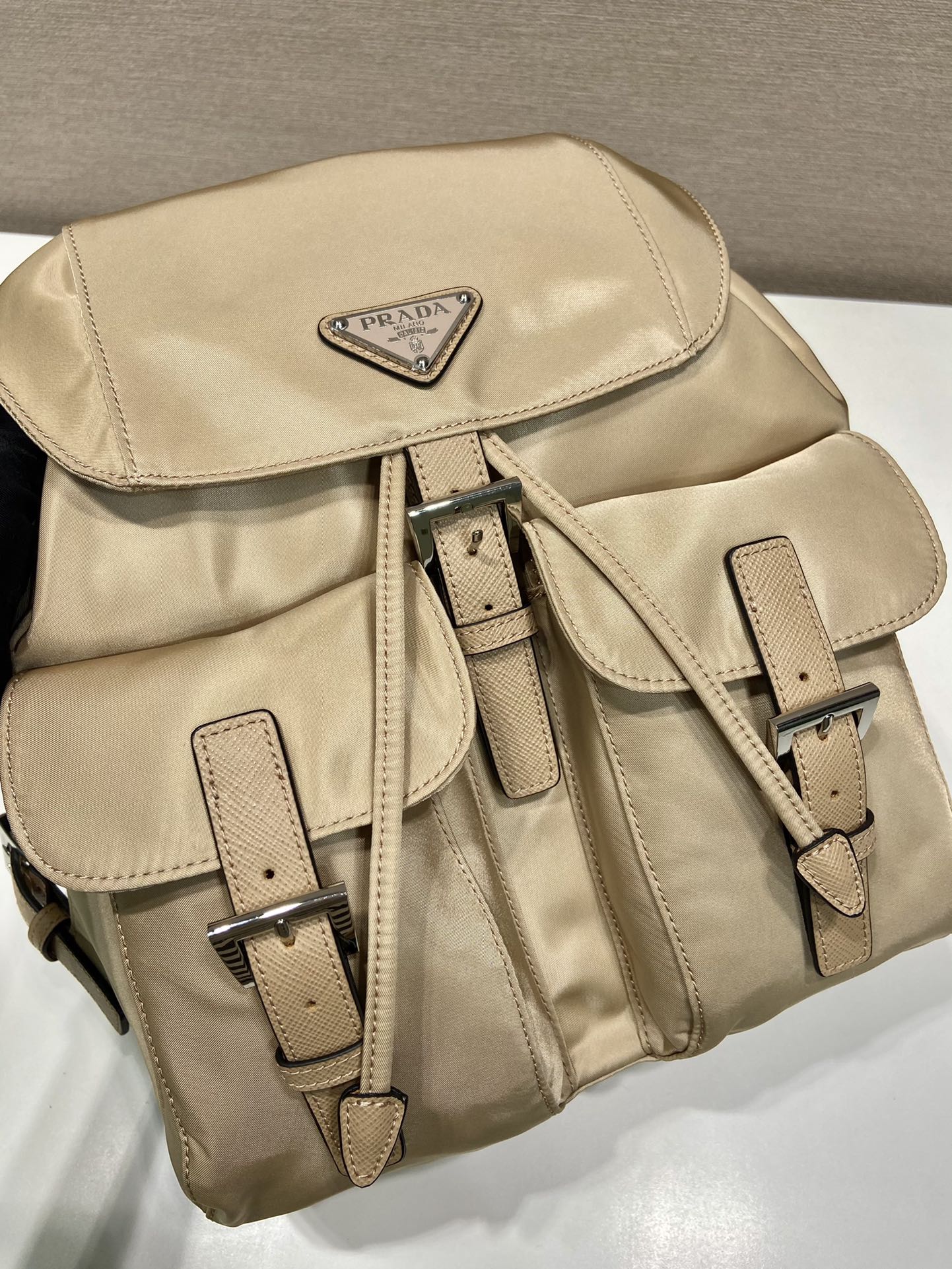 スモールバックパック 28インチ シューレース ベージュ パラシュート生地