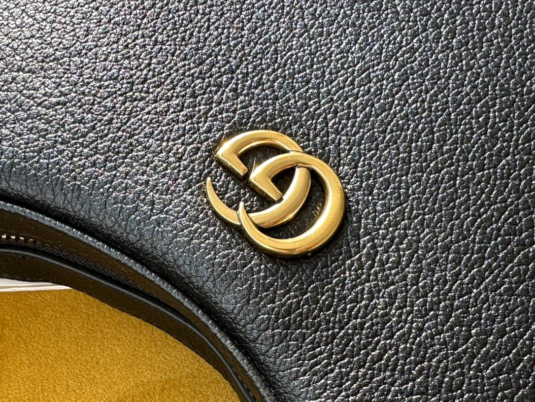 ショルダーバッグ 25インチ ブラック ラムスキン ゴールド金具