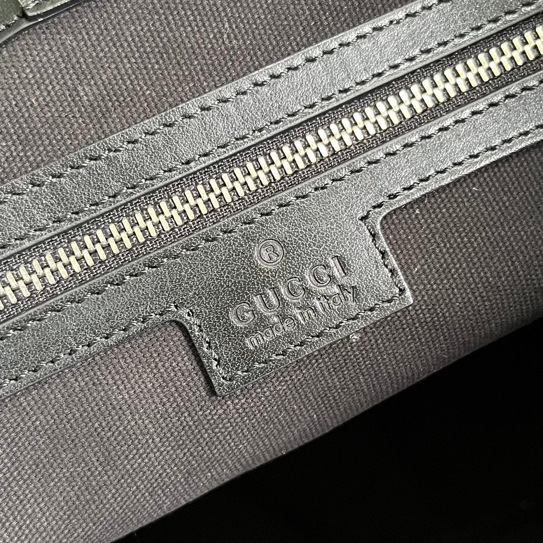 Grand sac fourre-tout GG Marmont 38 en cuir de veau noir