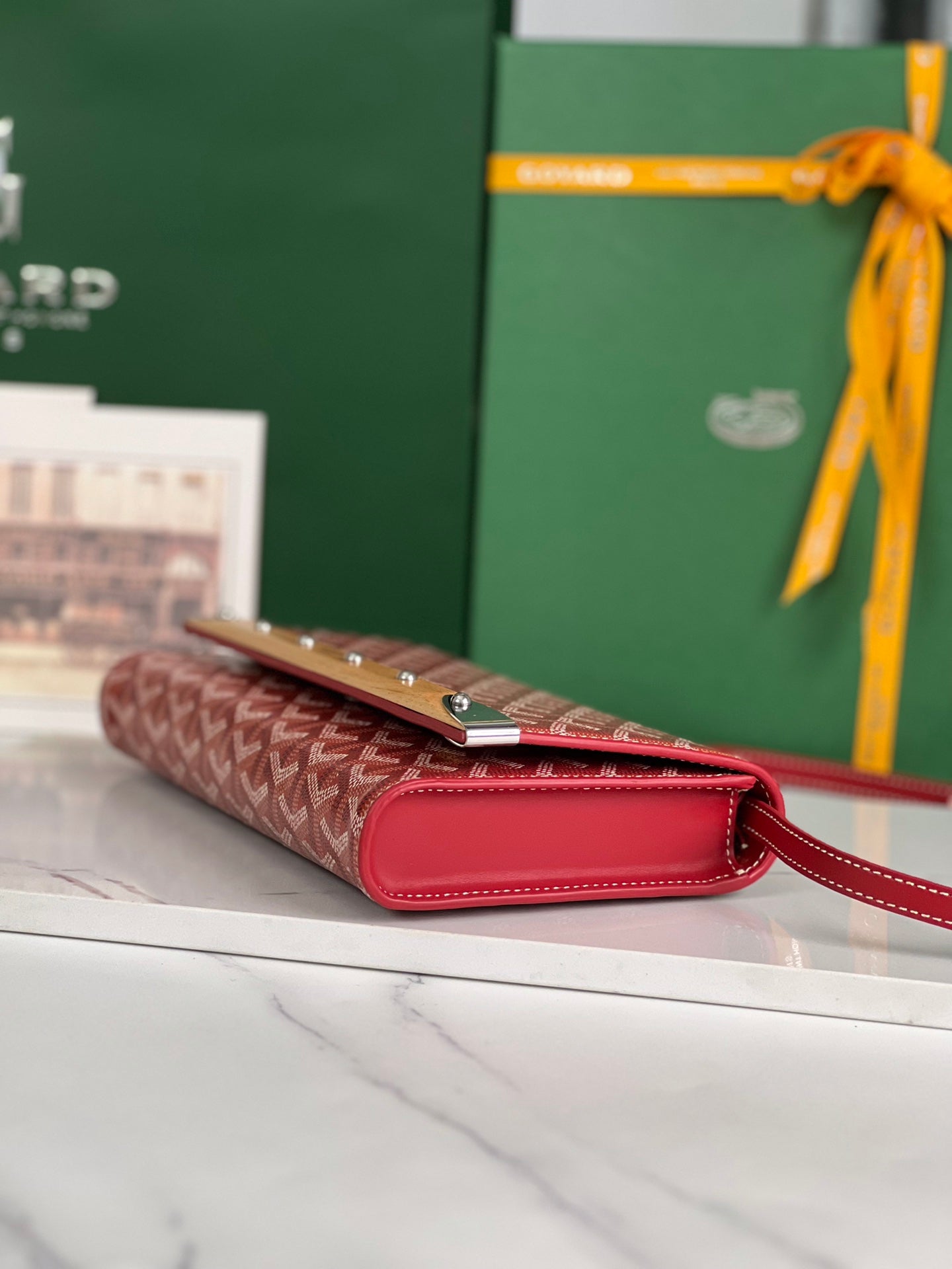 POCHETTE MONTE-CARLO PM 25 EN TOILE GOYARDINE ROUGE CLASSIQUE