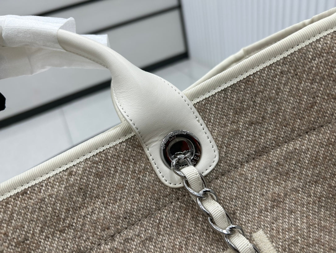 Sac CC Deauville Tweed Cuir Blanc Ferrures Argentées 13