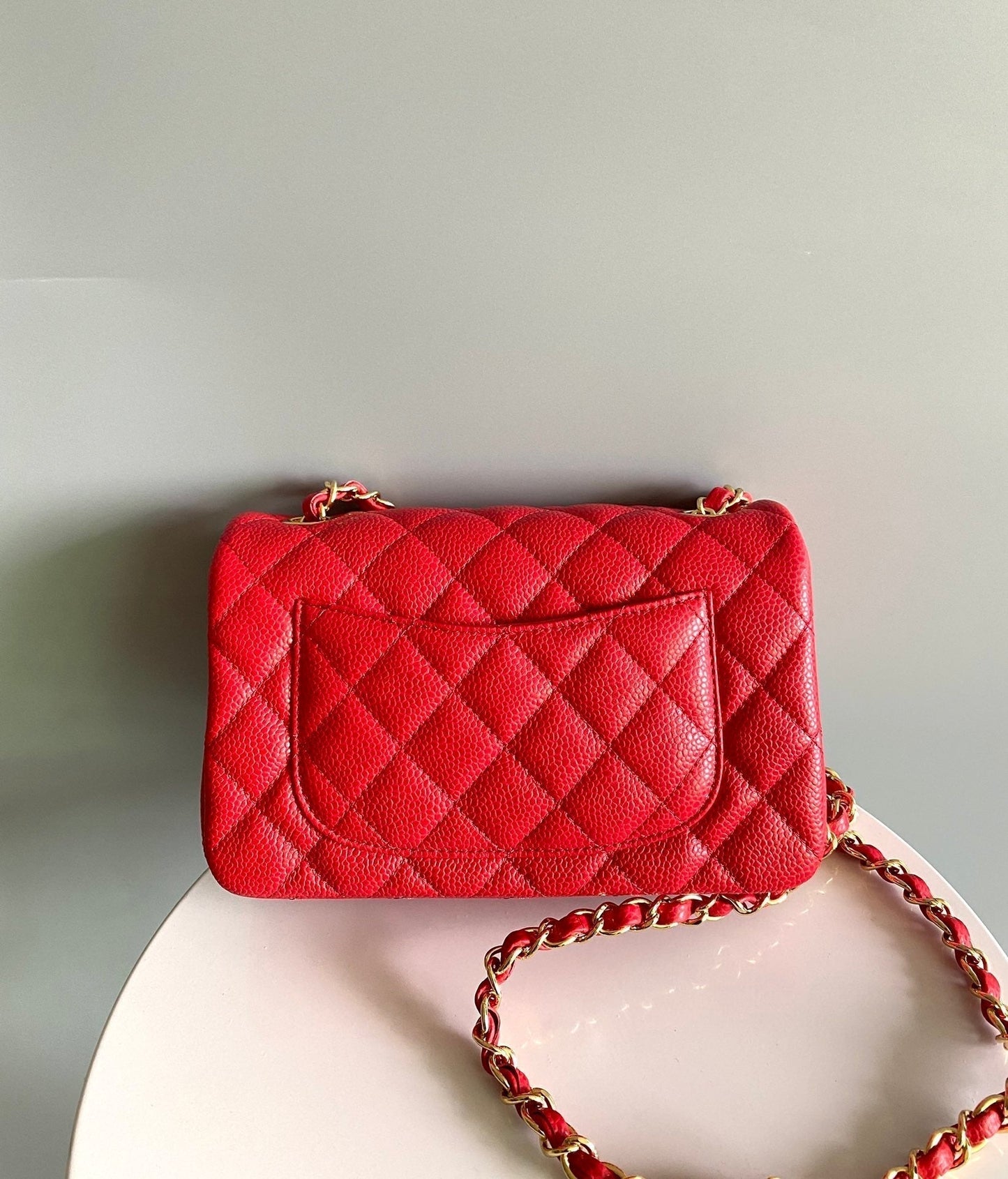 MINI SAC À RABAT RECTANGLE 20 CM ROUGE CAVIAR QUINCAILLERIE OR