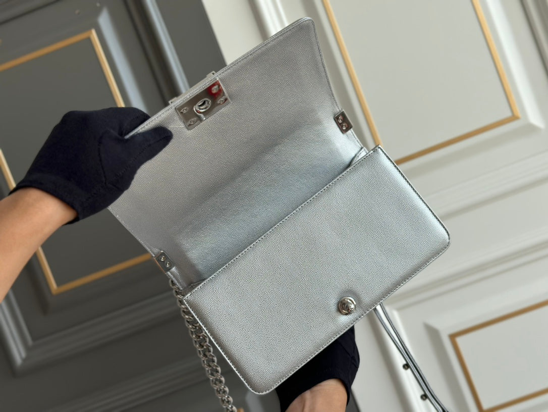 garçon moyen 25 chevron gris caviar matériel argenté