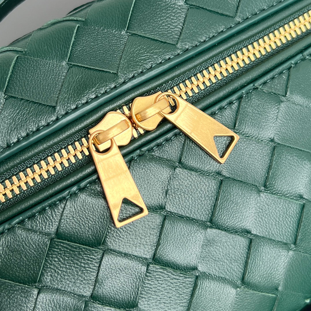 TROUSSE DE VANITY BANG BANG 22 EN CUIR DE VEAU VERT FONCÉ