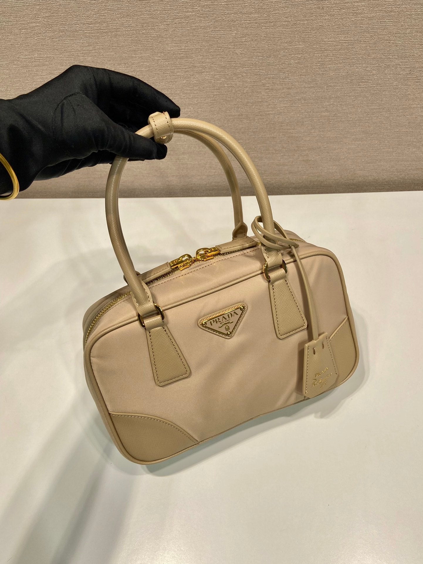 PETIT SAC À MAIN 25 EN NYLON MOUSSE SÉCHÉE ET GARNITURE EN CUIR DE VEAU