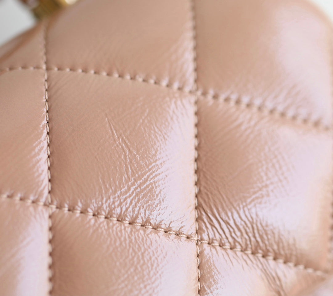 24b mini sac à rabat 19 cm poignée supérieure en cuir d'agneau beige