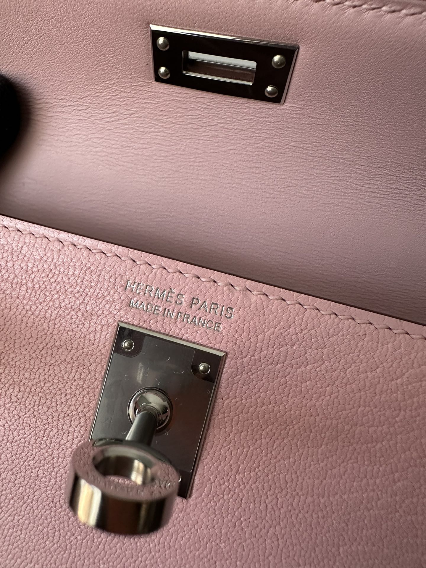 HM KELLY MINI 20 ROSE CHEVRE QUINCAILLERIE ARGENTÉE