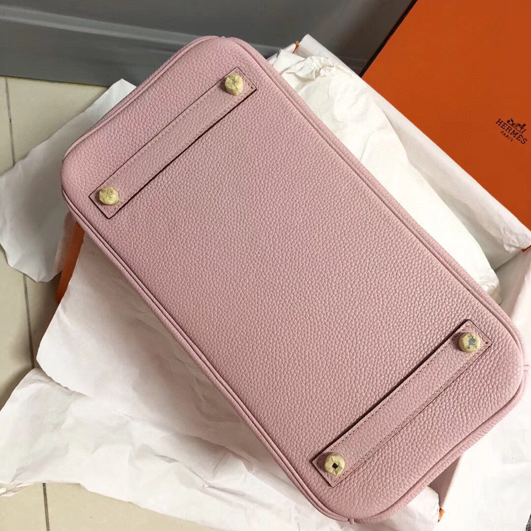 Sac HM Birkin 30 cm en cuir Togo rose et accessoires dorés