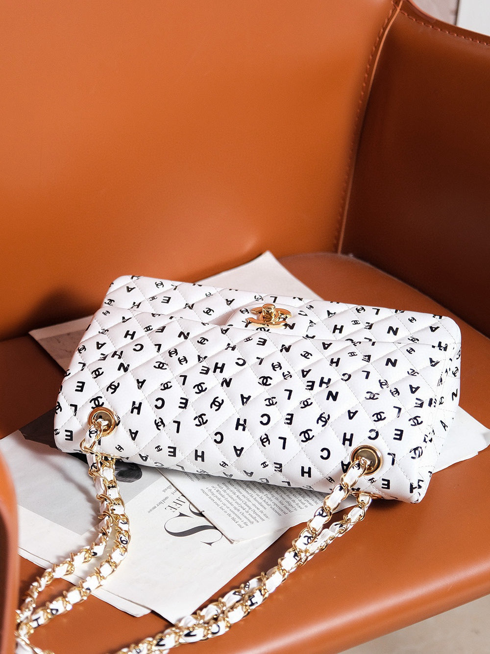 Sac à rabat 24s en cuir de veau blanc multi-logo et accessoires dorés