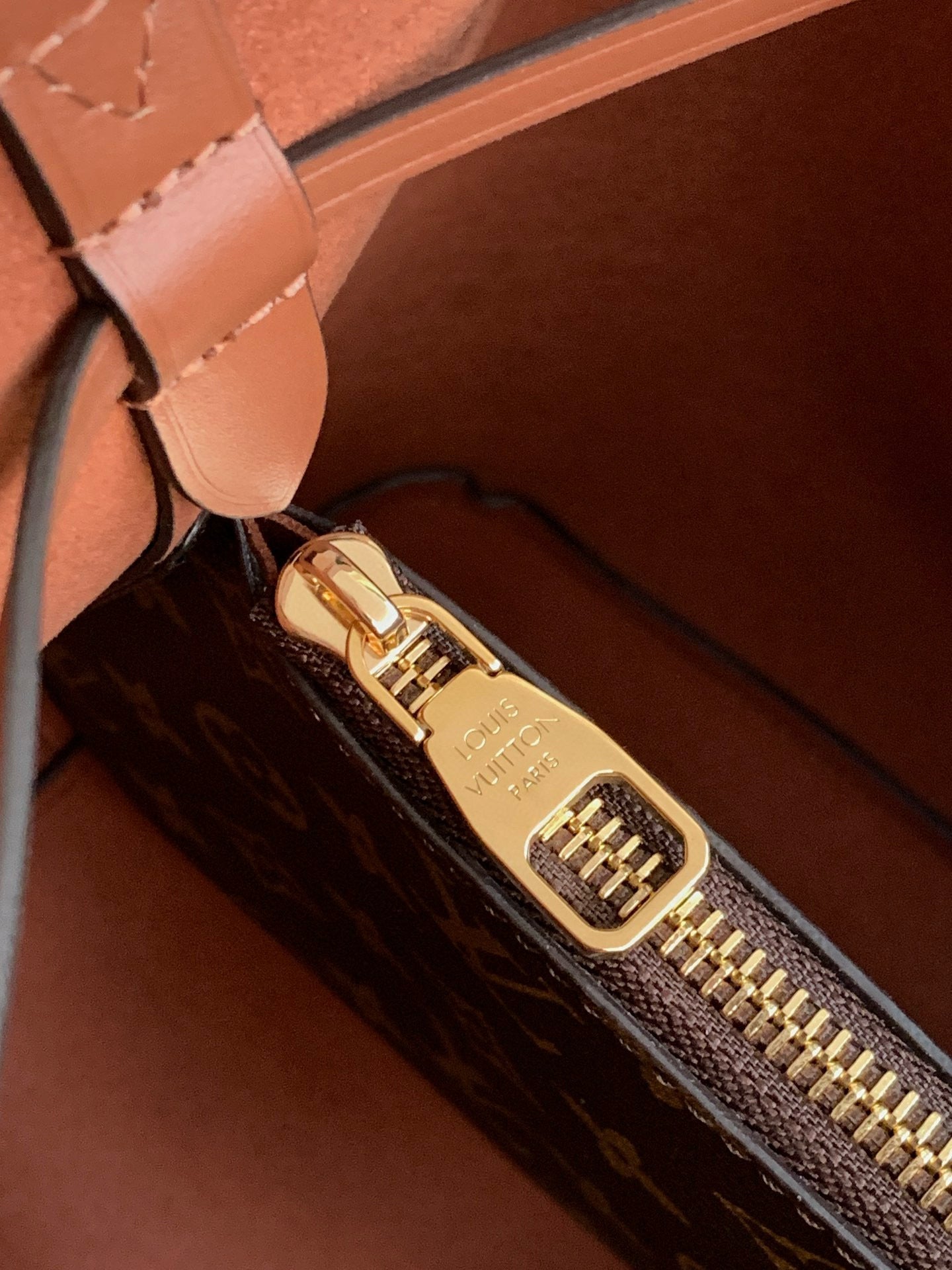 NeoNoe MM 26 cm en toile monogrammée marron