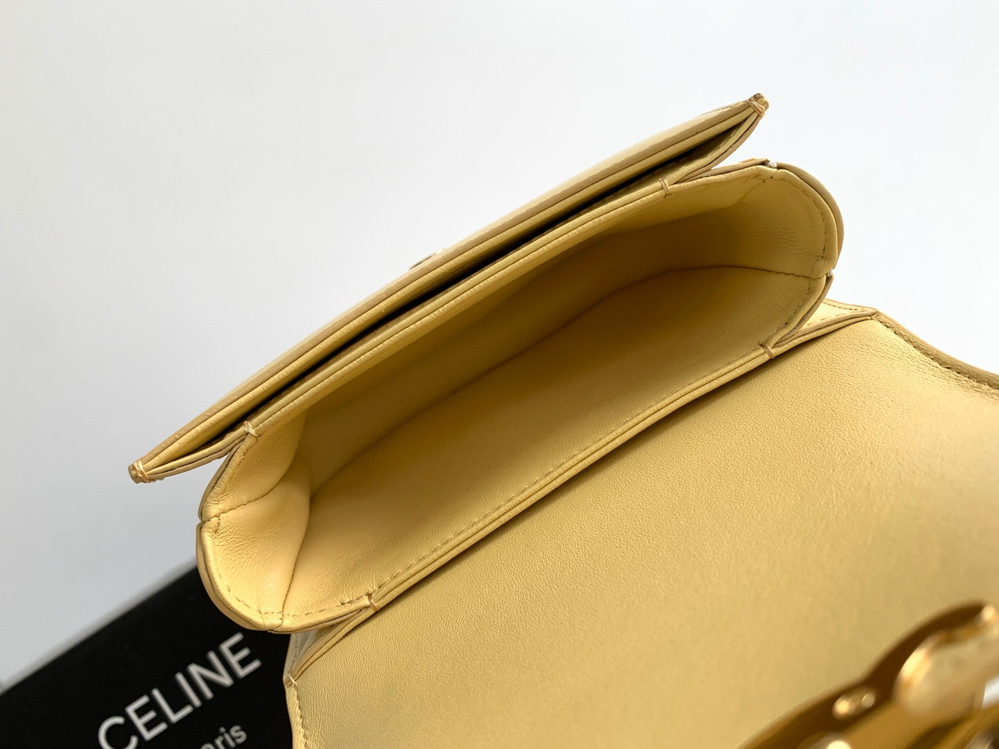 BESACE CHAÎNE ADOLESCENT TRIOMPHE 15,5 CM CUIR DE VEAU JAUNE