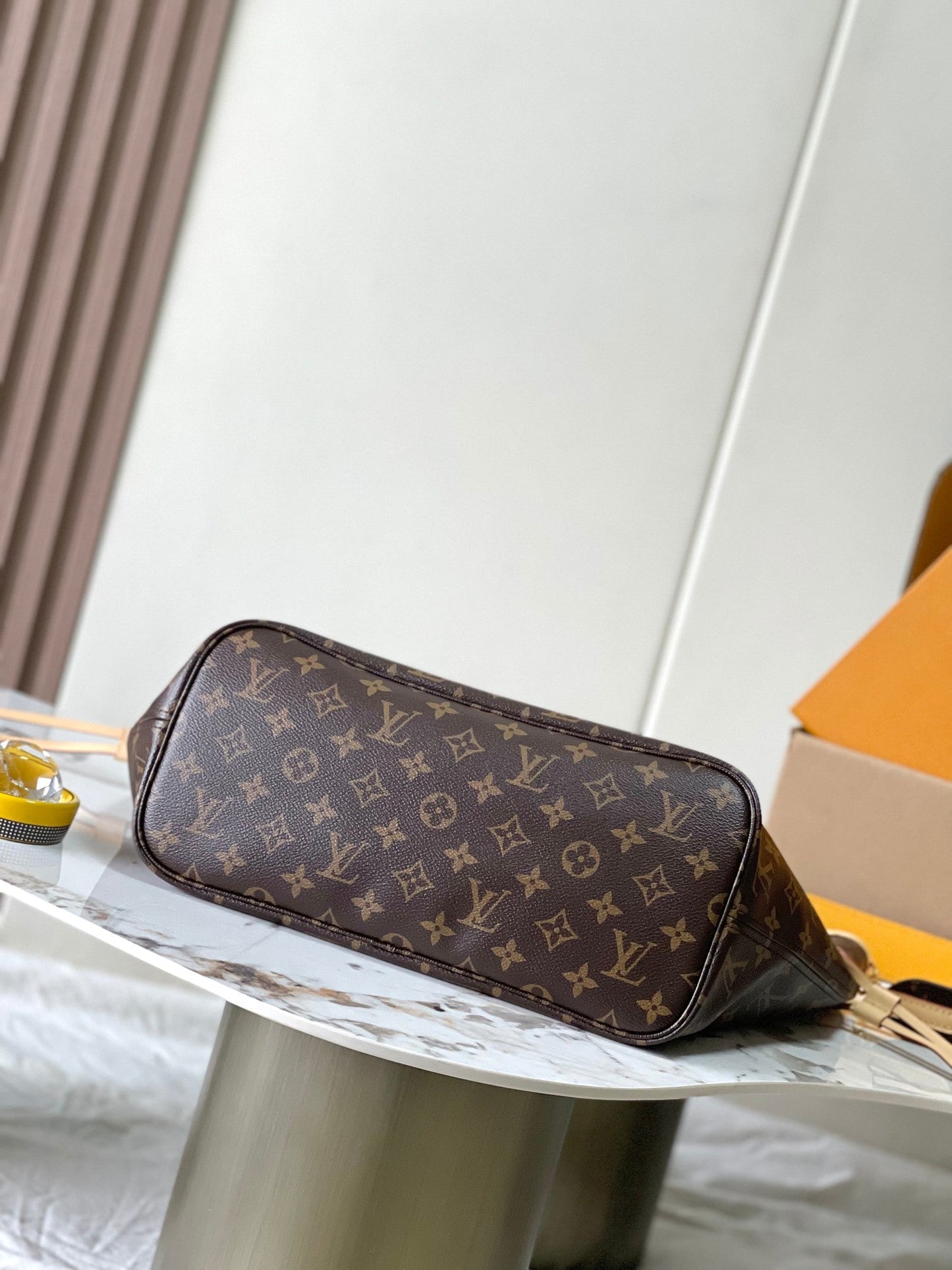 Neverfull MM 31 réversible à l'envers doré