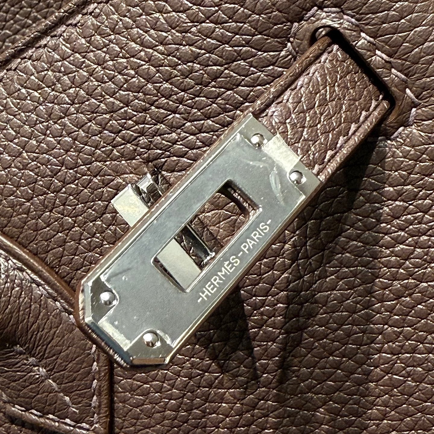 Sac HM Birkin 25 cm en cuir Togo Café, matériel argenté 237502