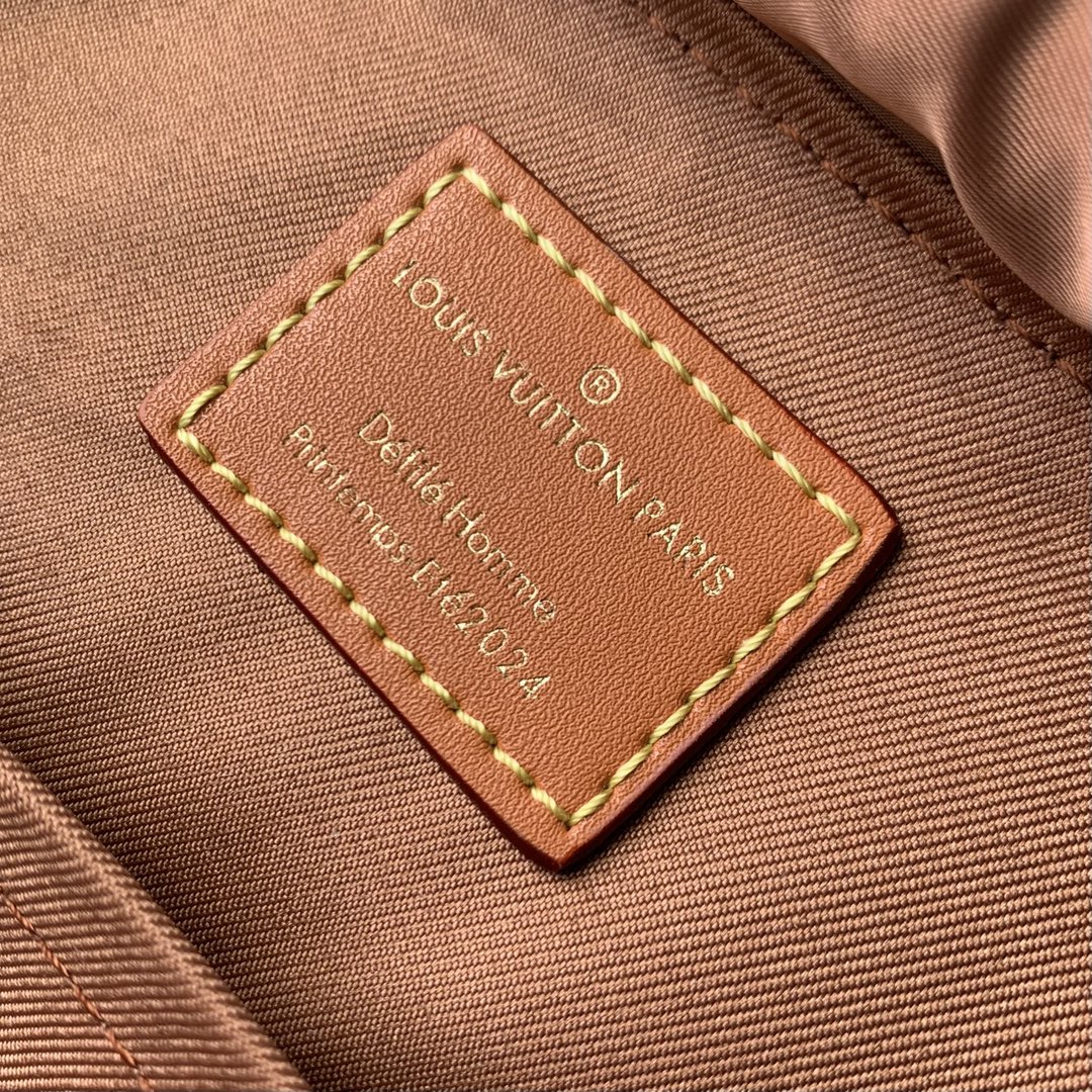 Lv Montsouris 32 Brown Monogram