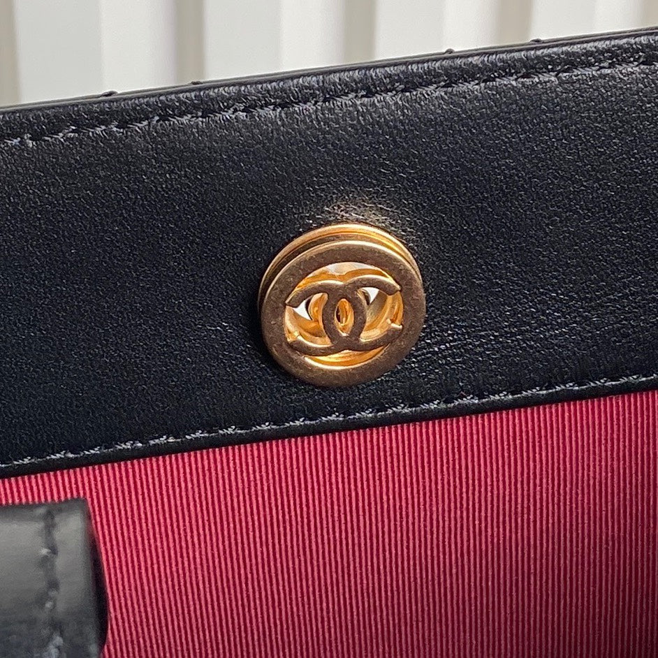 Sac cabas 24 carats 32 cm en cuir de veau noir, finitions dorées