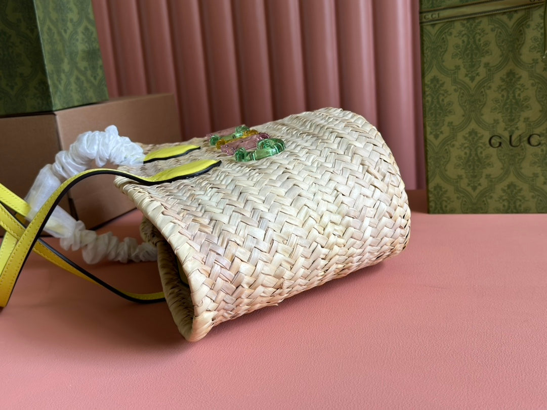PETIT SAC CABAS 20 AVEC LOGO EN PAILLE NATURELLE ET ANSE EN CUIR DE VEAU JAUNE