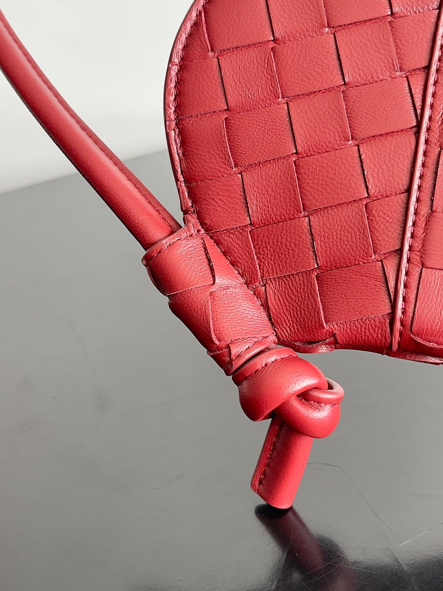 Sac BV Petit Solstice 22cn Cuir de veau rouge 209088