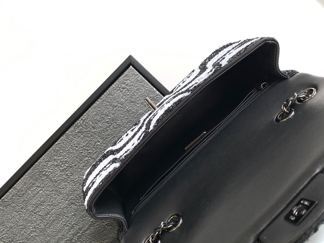 sac à rabat moyen 25 noir gris paillettes matériel argenté