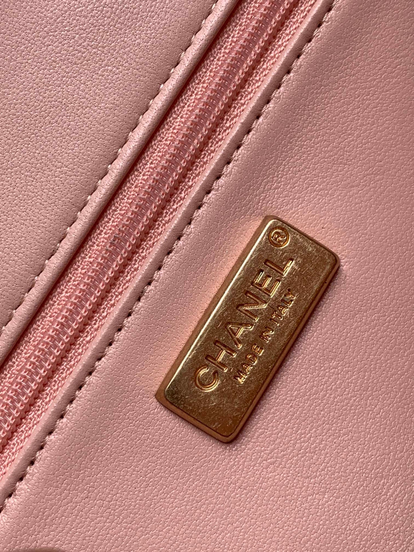 CC 20 SUPERBE SAC COLORÉ À PERLES EN ÉDITION LIMITÉE