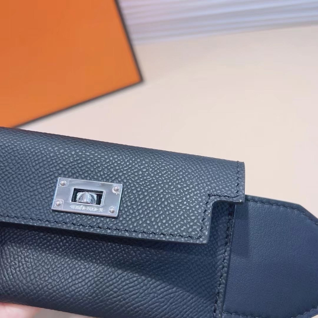 Bandoulière Kelly Pocket 50 mm en cuir Epsom noir et métal argenté