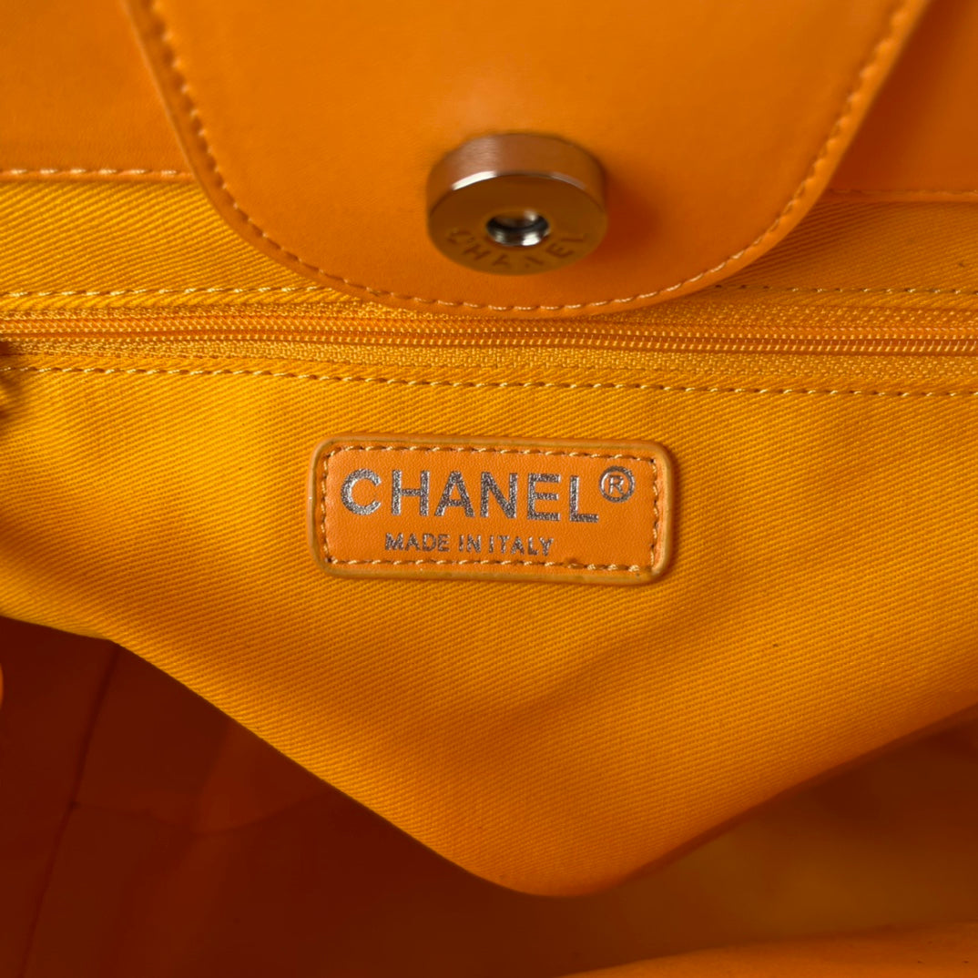 Sac shopping CC 34 cm en cuir de veau orange violet, accessoires dorés