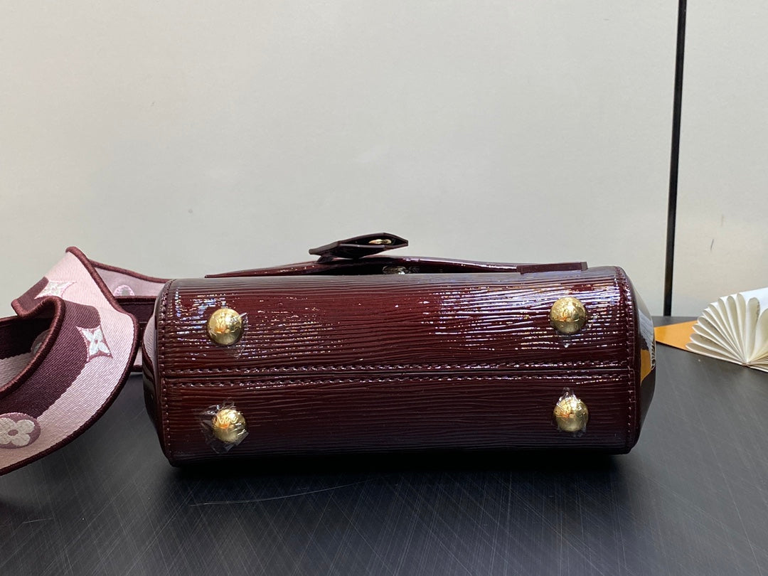 クリュニー ミニ 20cm ボルドー エピ カーフスキン