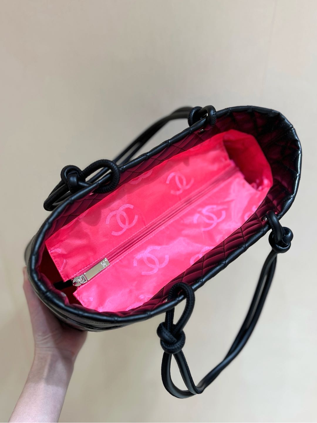 Cabas CC Cambon 30 cm en veau matelassé noir