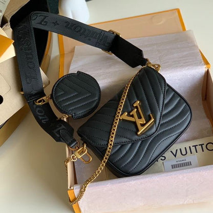 SAC BANDOULIÈRE MULTI-POCHETTES EN CUIR DE VEAU NOIR 19 CM