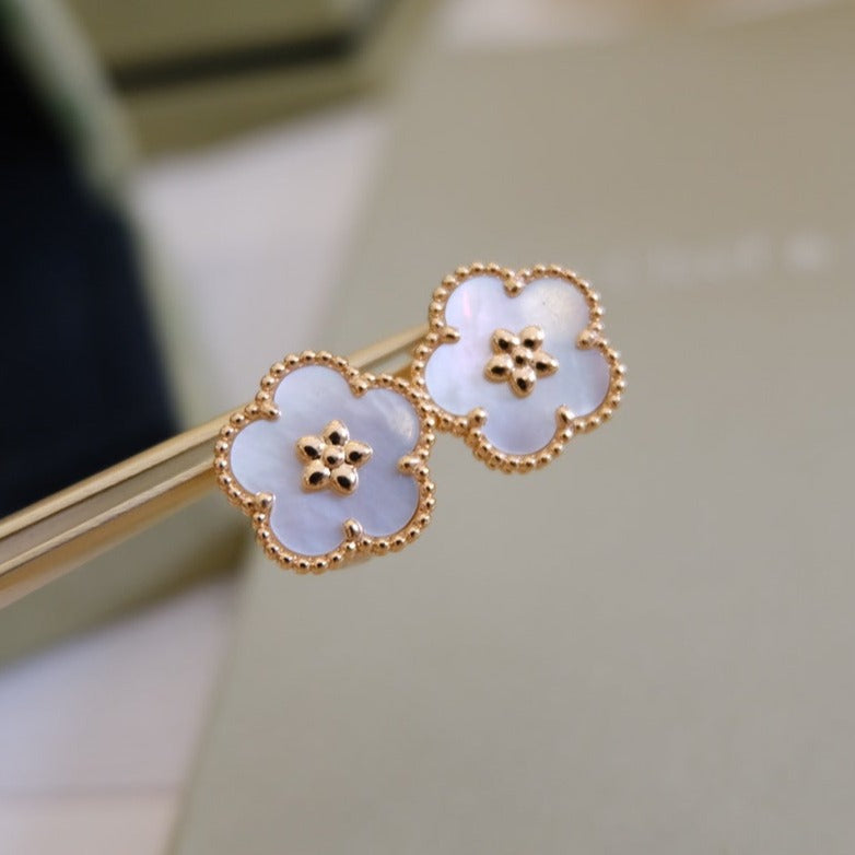 2026 NEW STYLE LUCKY SPRING WHITE MOP EARRINGS