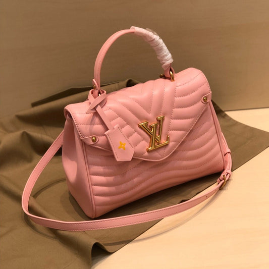 Sac à main Louis Vuitton New Wave 26 cm en cuir de veau rose