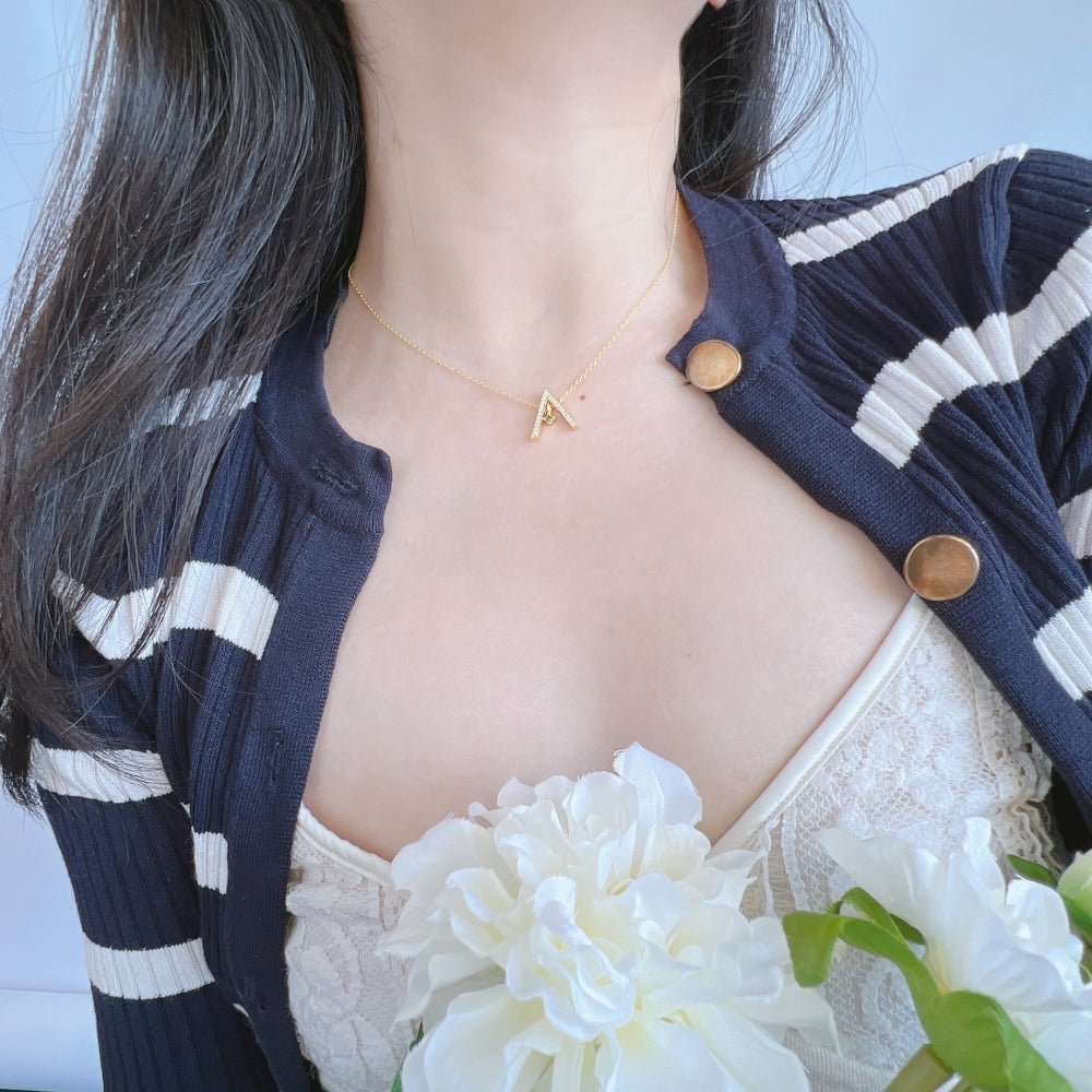 [HOT]キラキラ輝く「A」シェイプネックレス