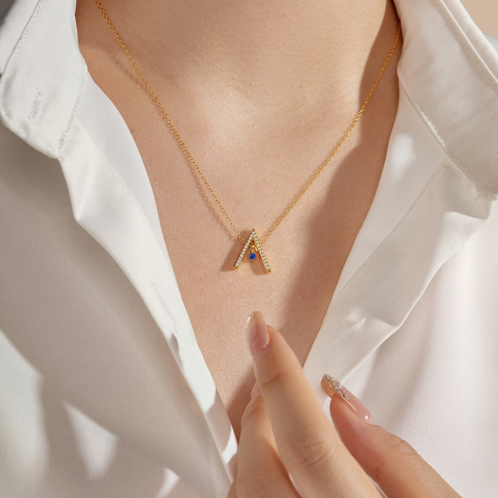 [HOT]キラキラ輝く「A」シェイプネックレス