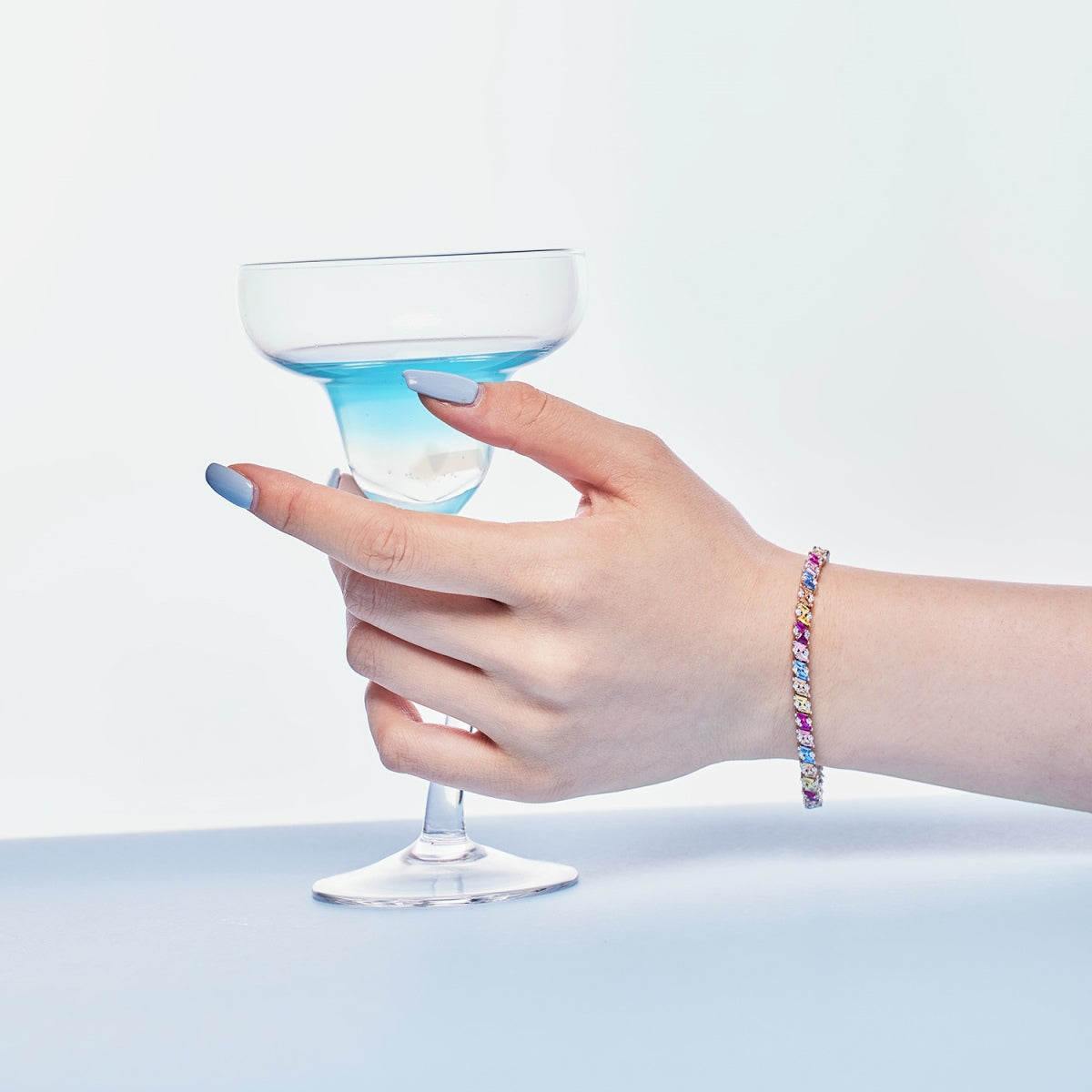 [HOT]華やかな輝きのマルチカットパーティーブレスレット