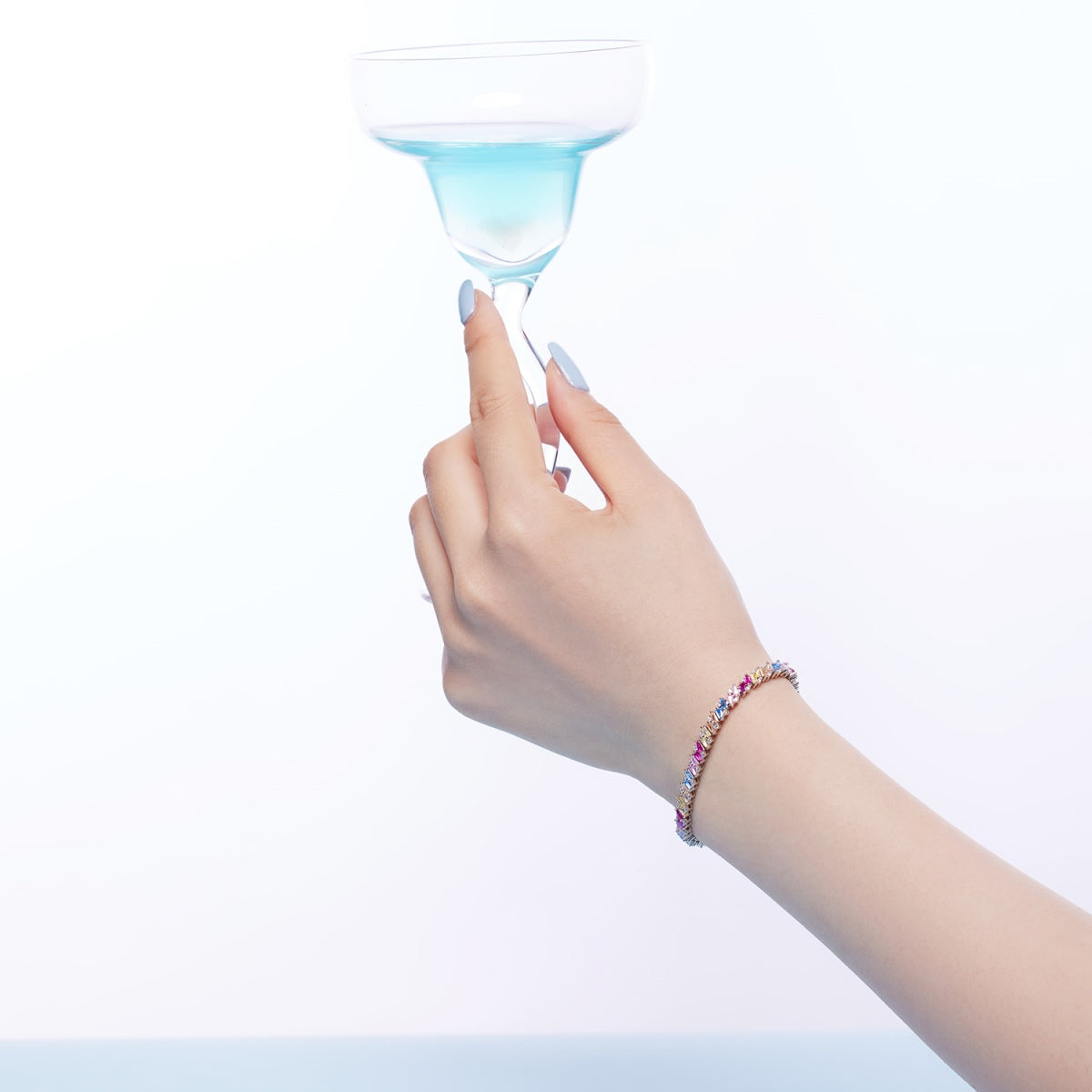[HOT]華やかな輝きのマルチカットパーティーブレスレット