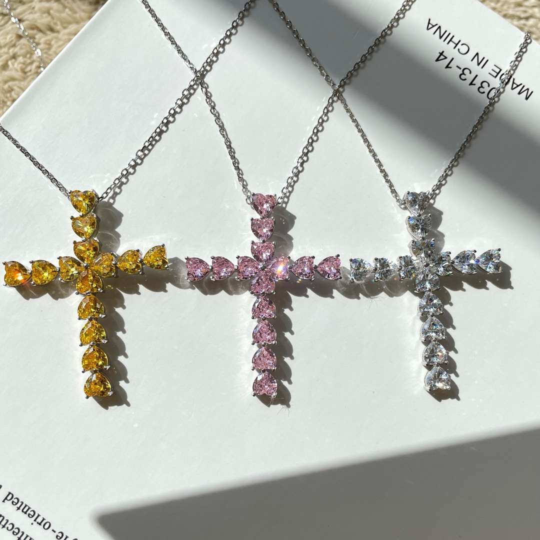 [HOT] Collier en forme de croix rayonnante
