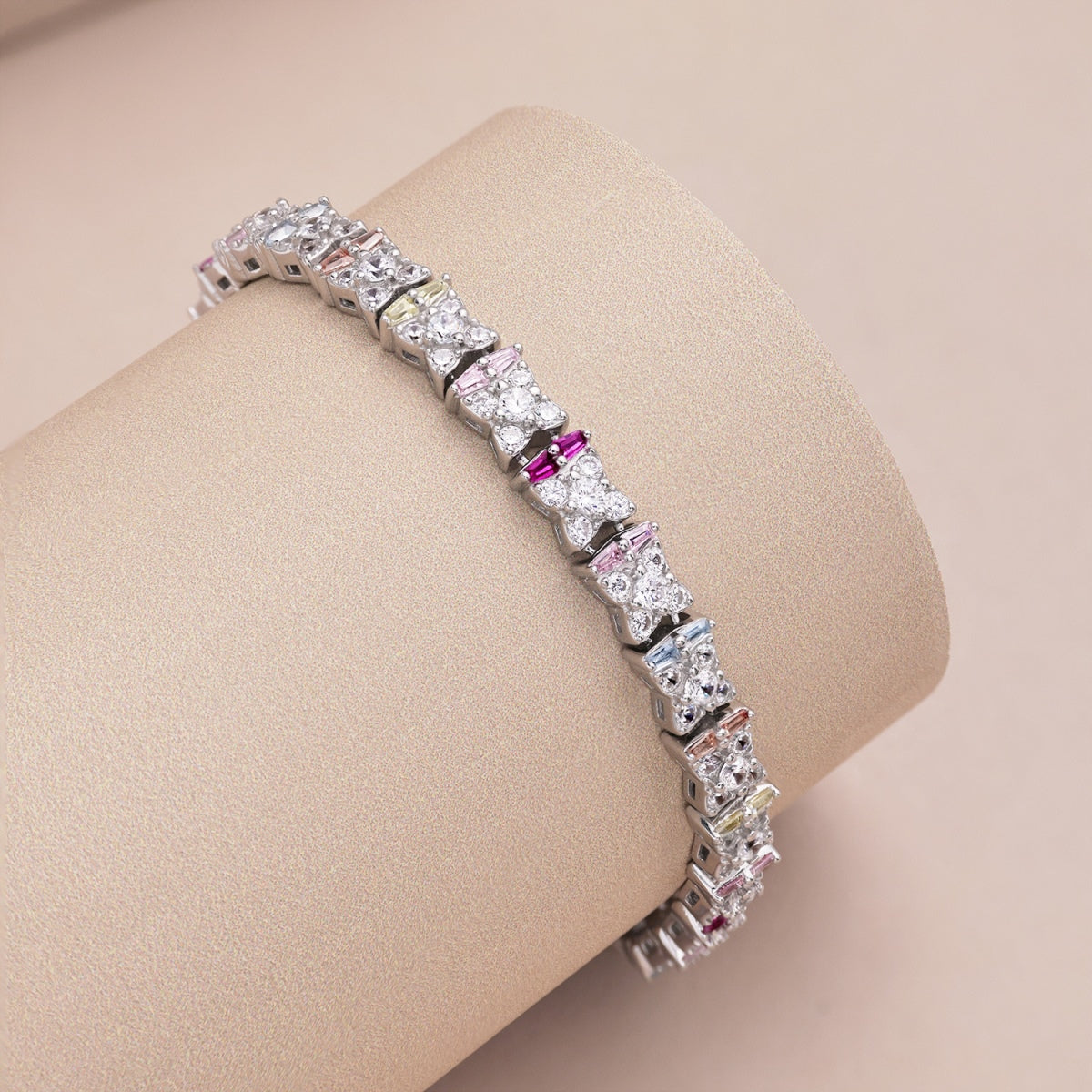 [HOT]ユニークなカラフルな花の形のデイリーブレスレット