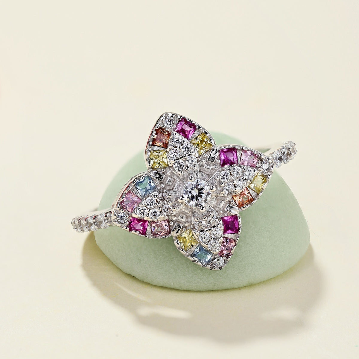 [HOT]豪華なカラフルな花の形のバンケットリング