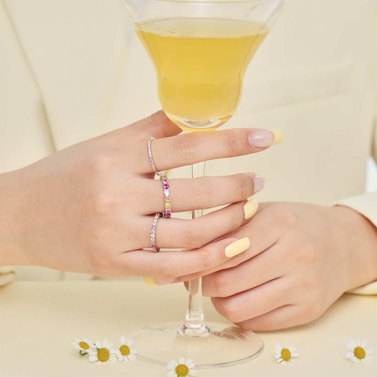 [HOT]華やかなカラフルなラウンドカットテニスリング
