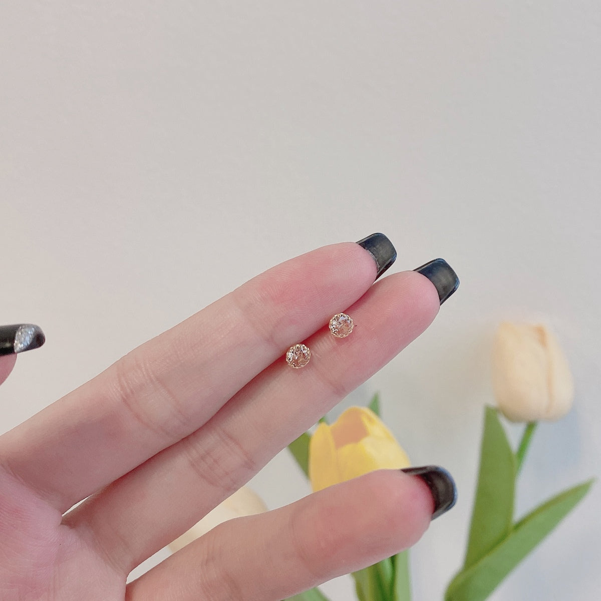 [HOT]キラキラ輝くカラフルなラウンドシェイプイヤリング