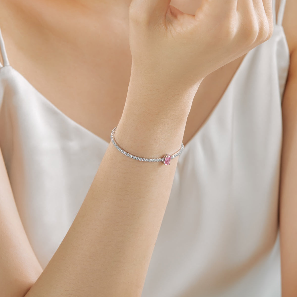 [HOT]0.75カラットの絶妙なオーバルカットデイリーブレスレット
