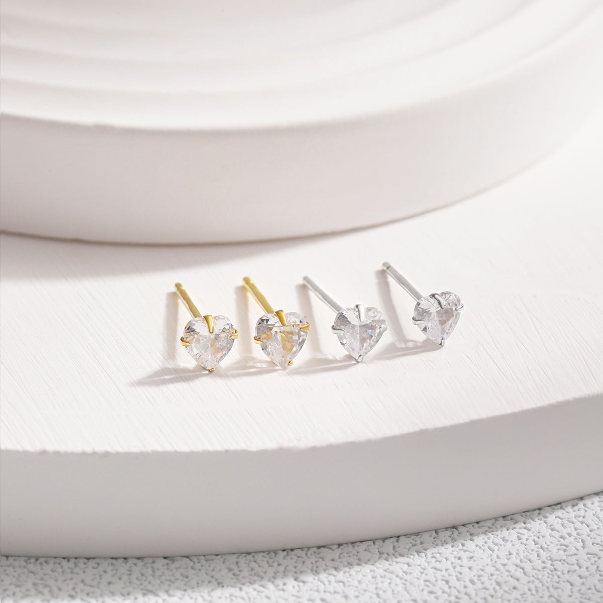 [HOT] Boucles d'oreilles simples en forme de cœur scintillantes