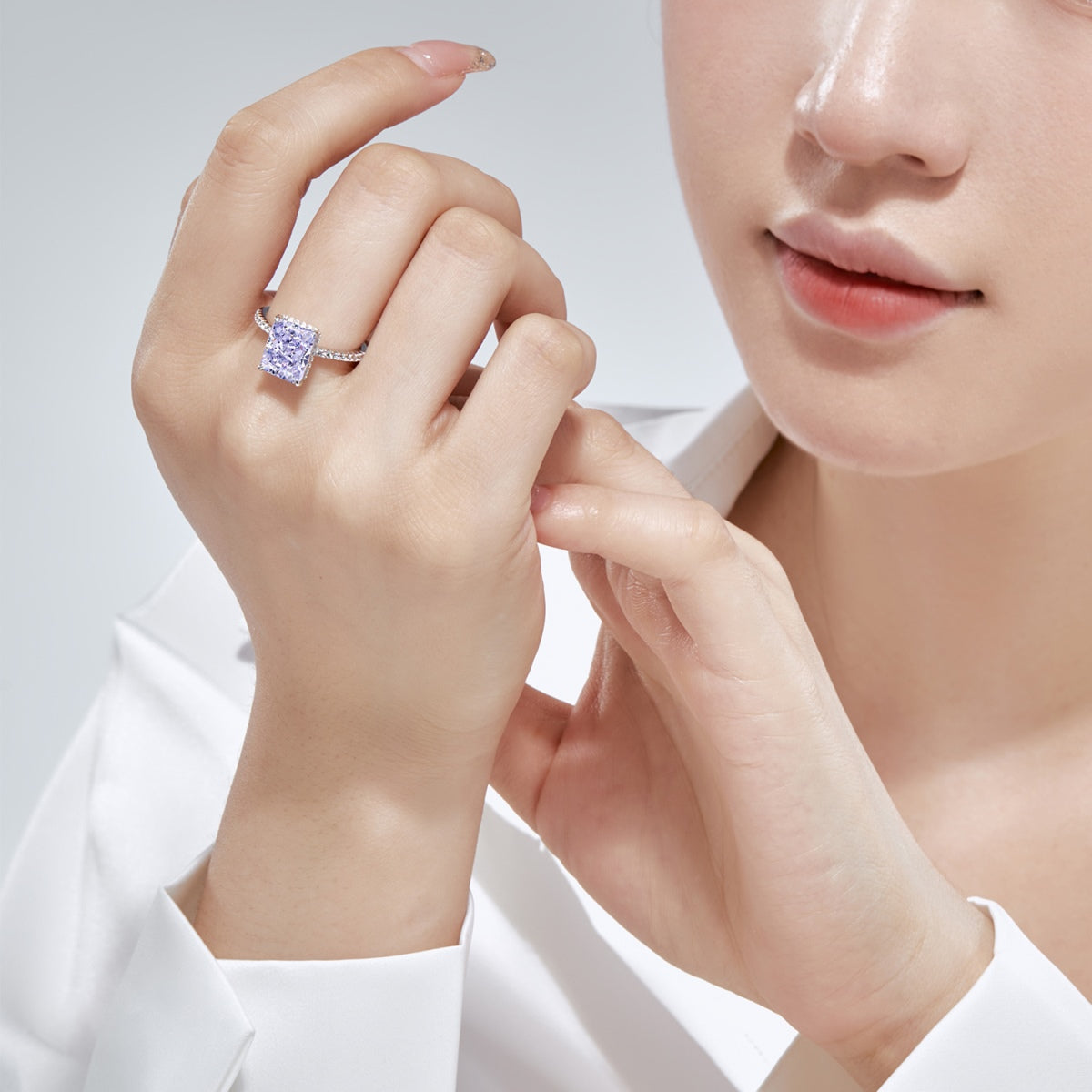 [HOT]4.0 Carat Luxurious Engagement Ring